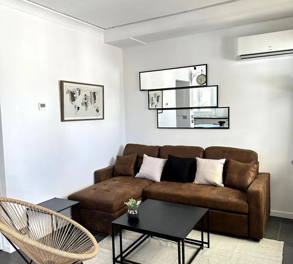Holiday home The Little House On The Isle Air-Conditioned House With Swimming Pool And L'Isle-sur-la-Sorgue France
