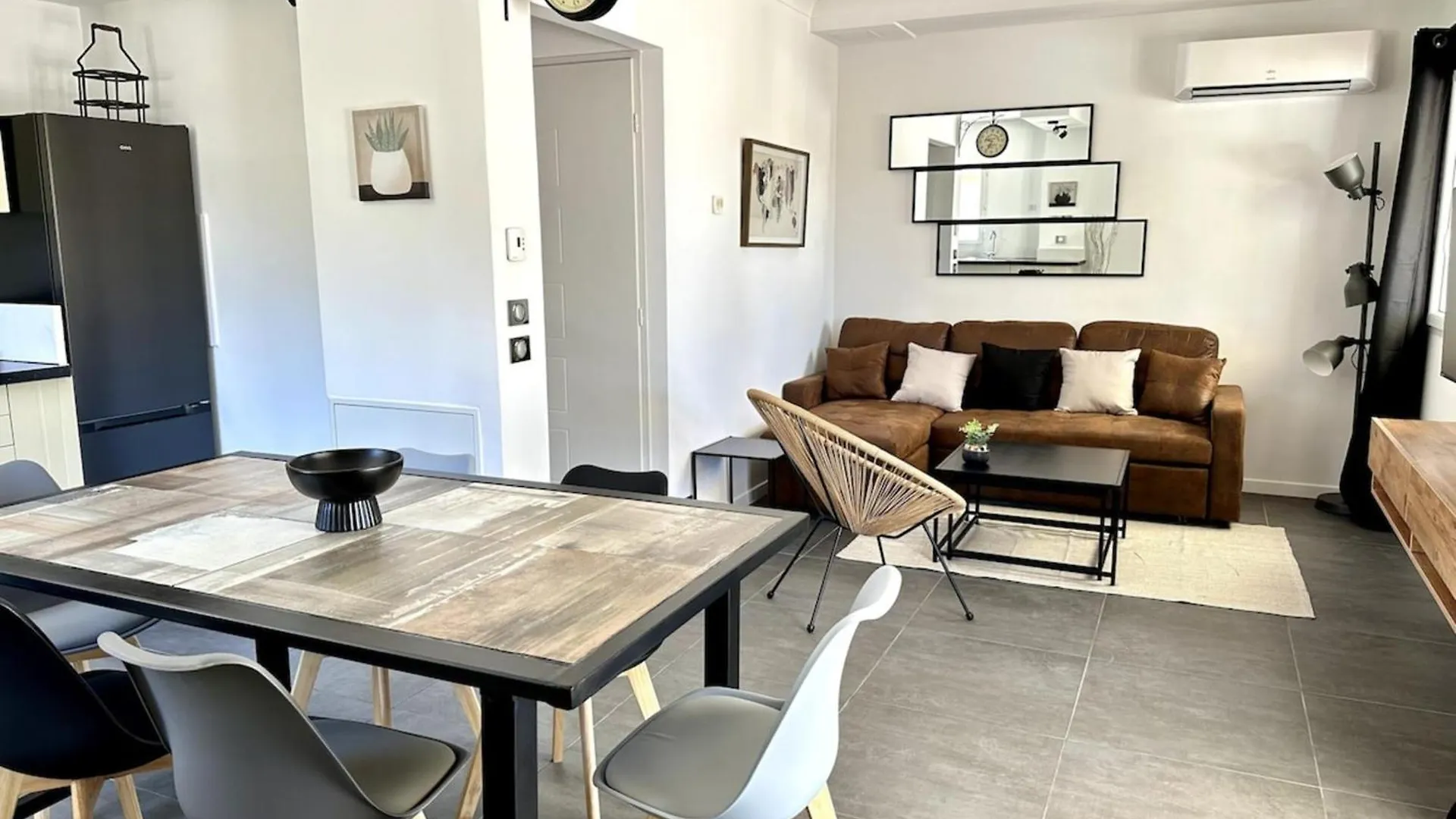 The Little House On The Isle Air-Conditioned House With Swimming Pool And L'Isle-sur-la-Sorgue France