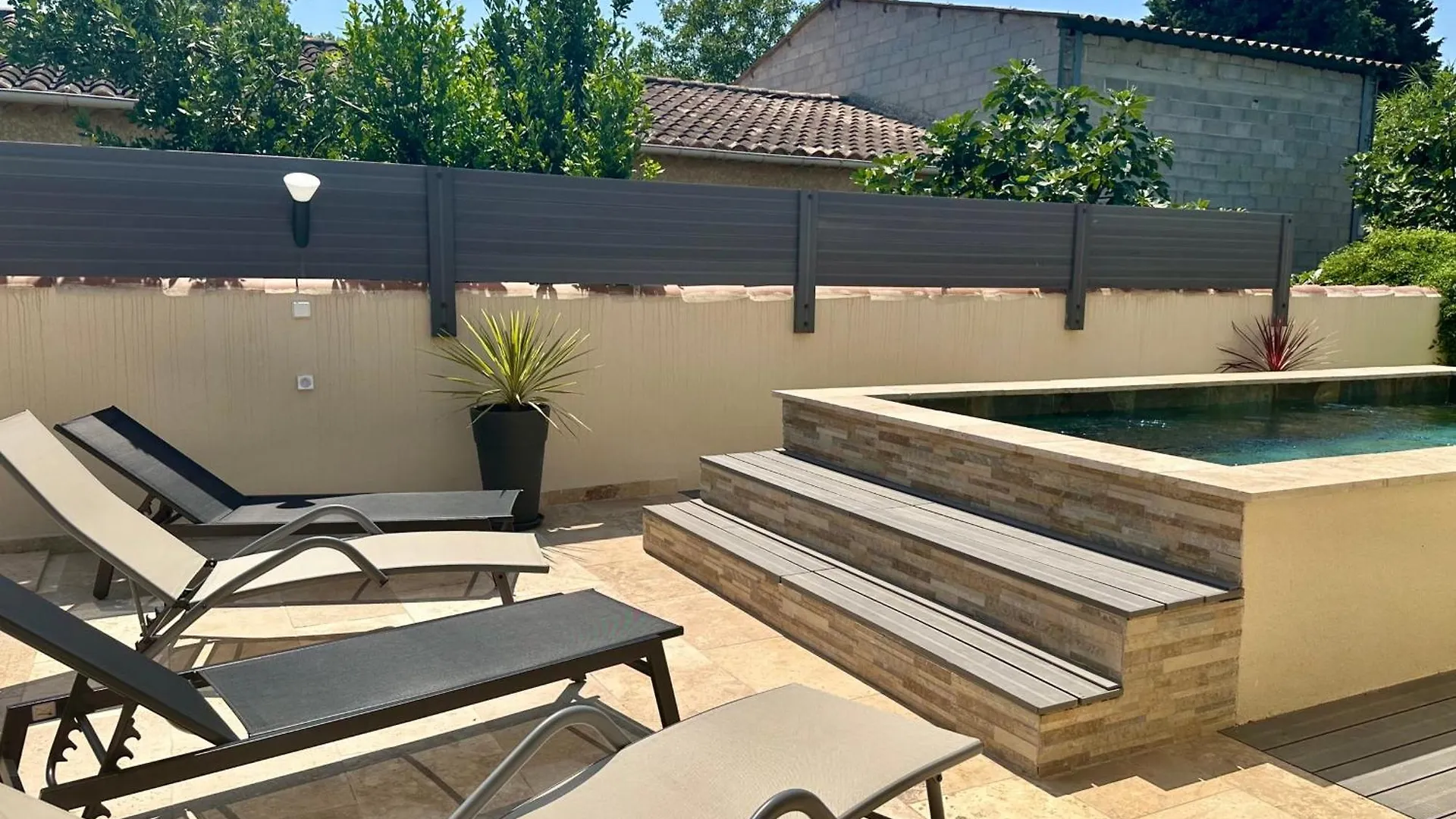 Holiday home The Little House On The Isle Air-Conditioned House With Swimming Pool And L'Isle-sur-la-Sorgue